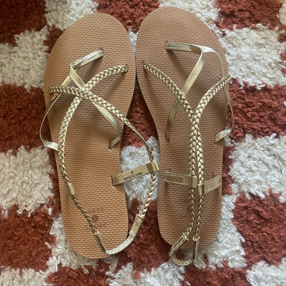 NWOT Shade and Shore gold sandals - never worn